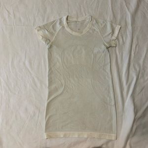 Lululemon short sleeve top